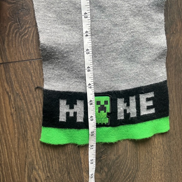 Minecraft Scarf - Picture 6 of 6